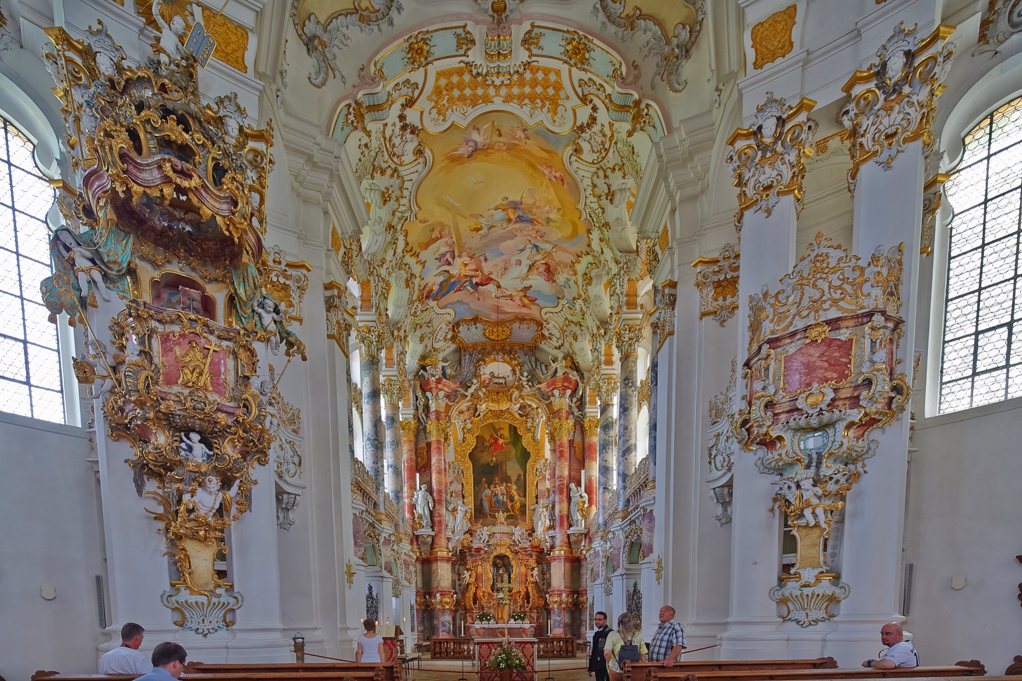 Wieskirche, vollständige Bezeichnung: Wallfahrtskirche zum Gegeißelten Heiland auf der Wies