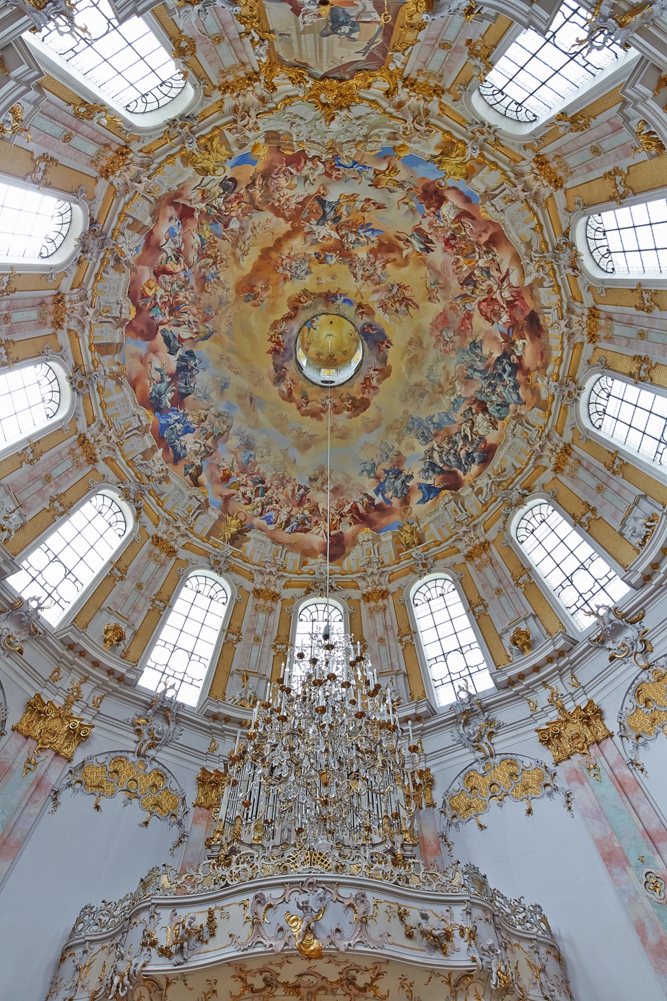 Benediktinerabtei Kloster Ettal, Blick in die Kuppel